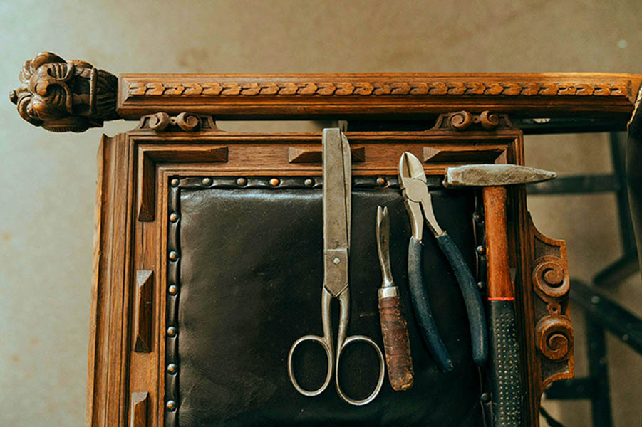 What Are the Must-Have Tools for Leather Artisans?